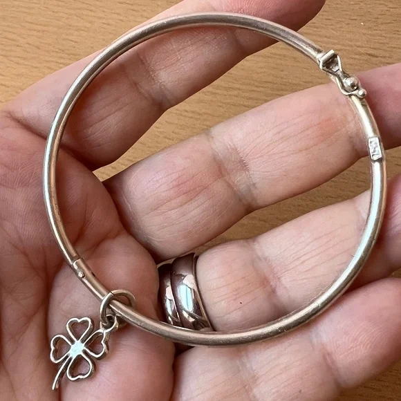 VINTAGE 850 SILVER CHILD BANGLE BRACELET WITH SHAMROCK CHARM SECURE LOCK UNIQUE